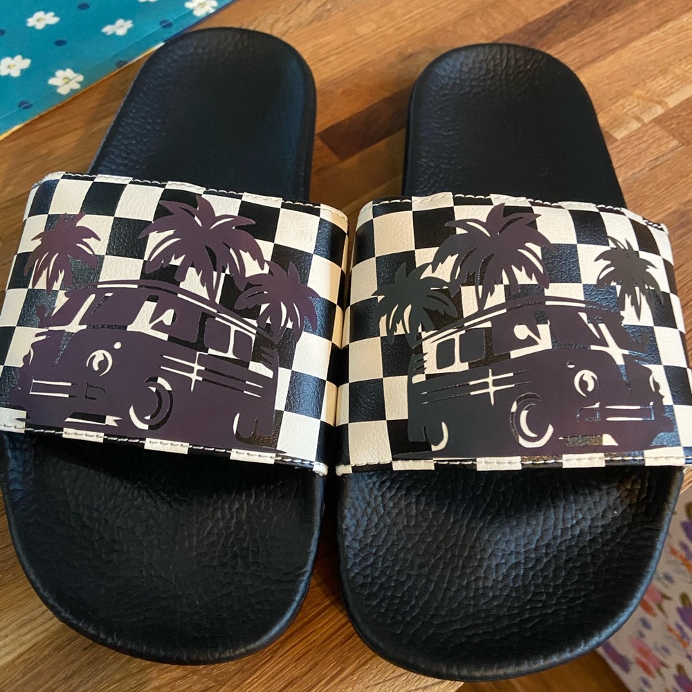BNWT Vans Checkered Slides